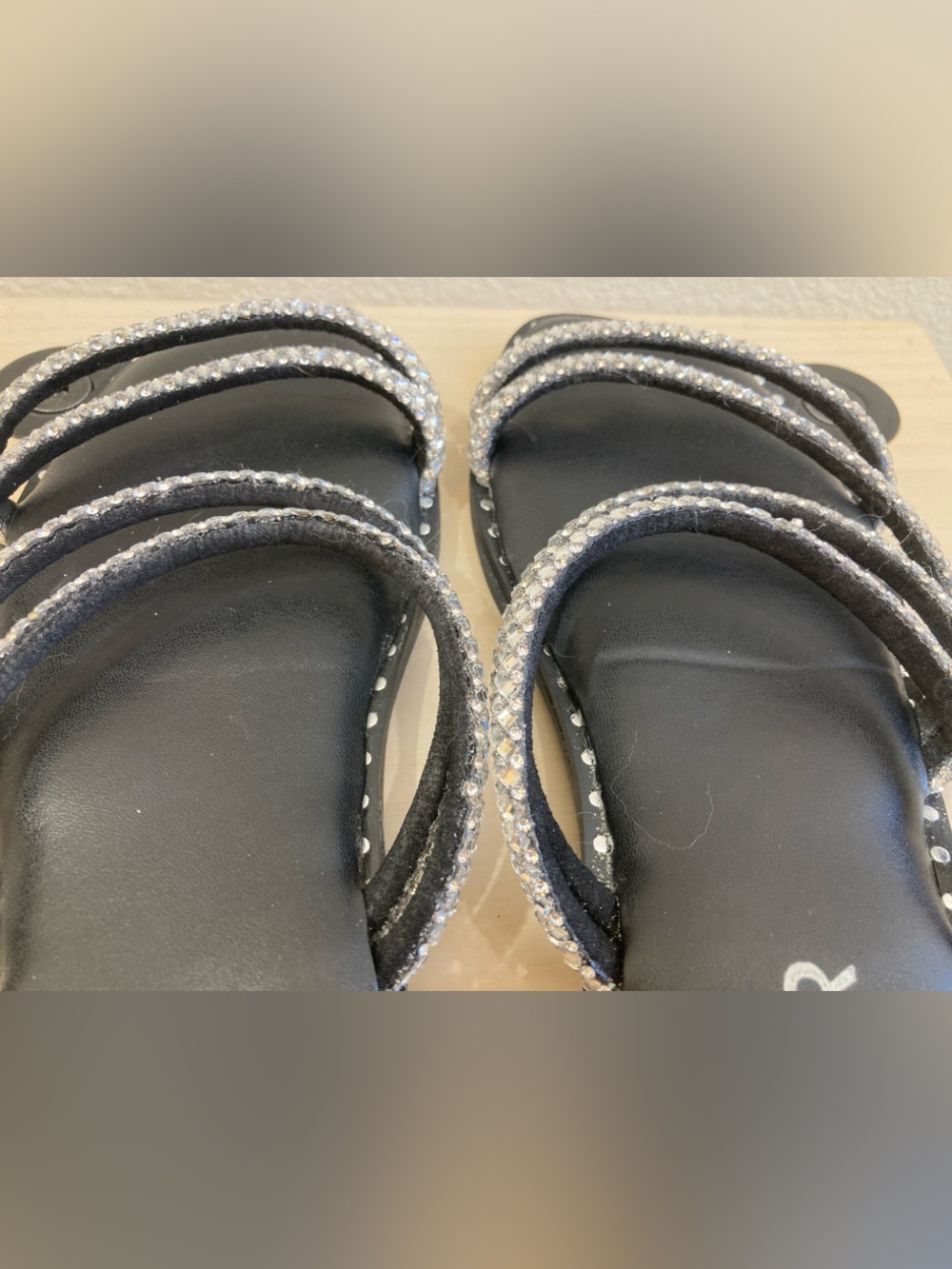 CloudAiR Black Rhinestone Flat Sandals Size 6.5 Strappy - Picture 8 of 10